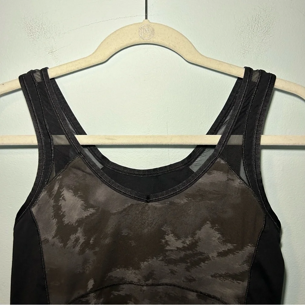 Alo Yoga Black & Gray Camo Athletic Tank Top Size Small